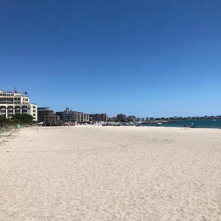 Beach, Sea View, Location *